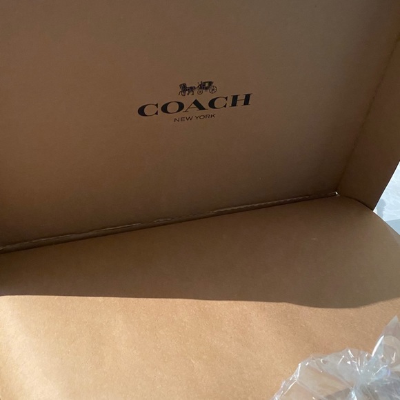 ✨COACH NEW BEAUTIFUL COAT✨ - Picture 5 of 10